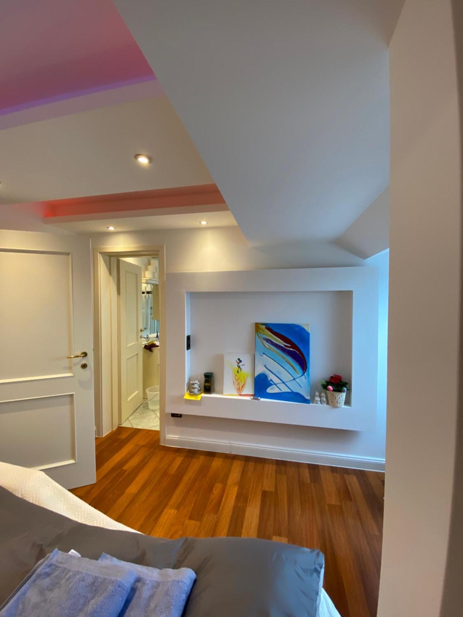 Privatzimmer In Atelier Privatunterkunft *